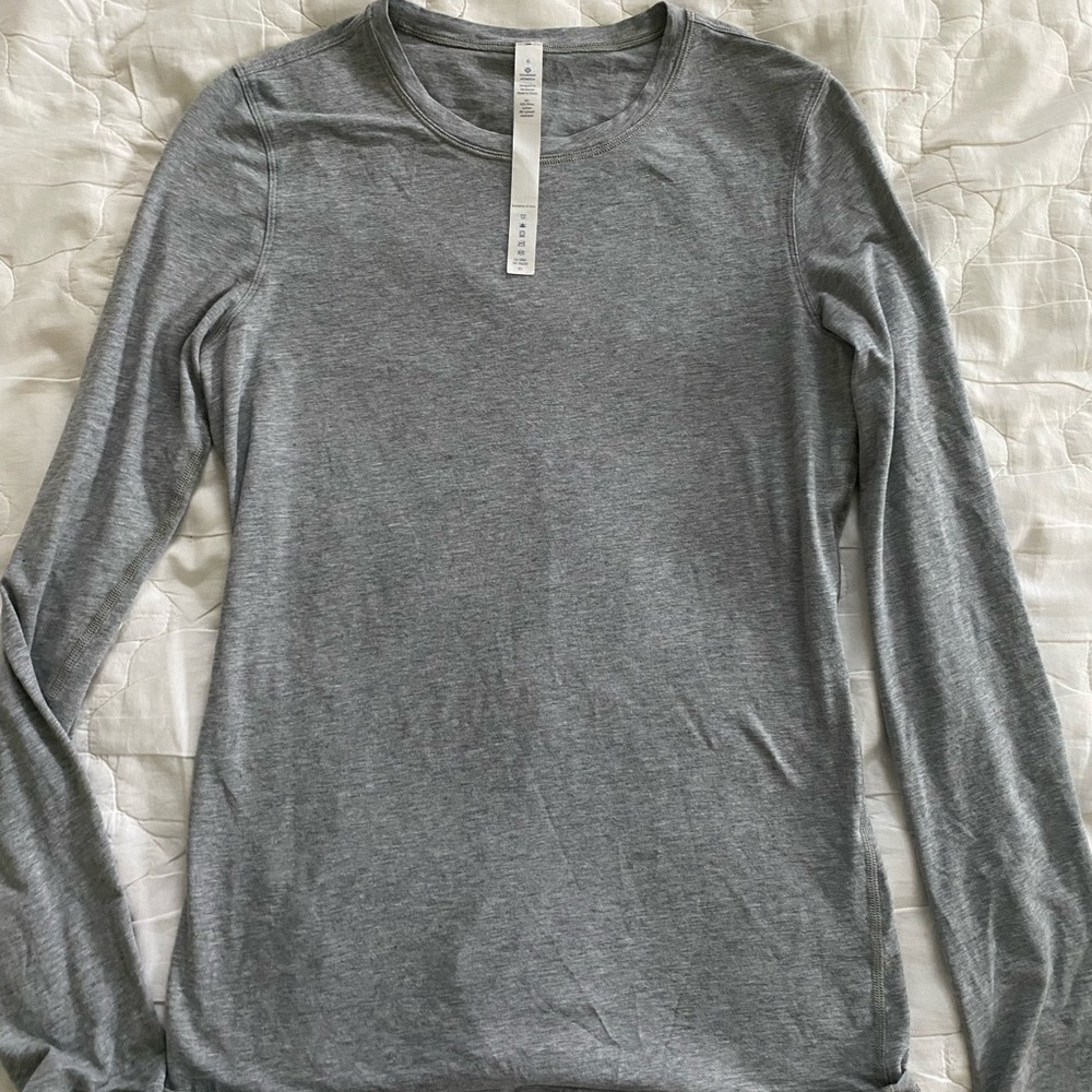 Lululemon gray shirt